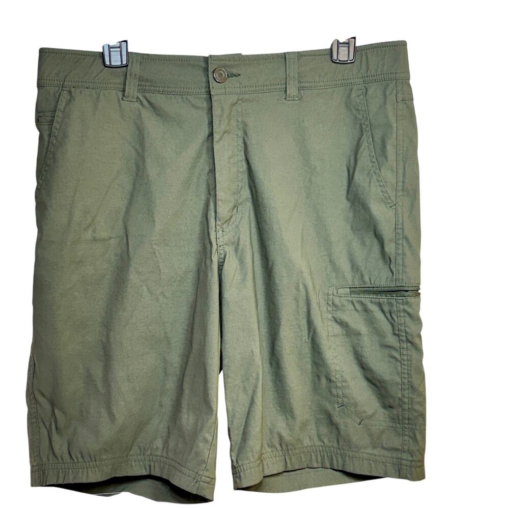 Free Country Men's Nylon Stretch Casual Short Dark Olive Green W32 L9 Flat Front